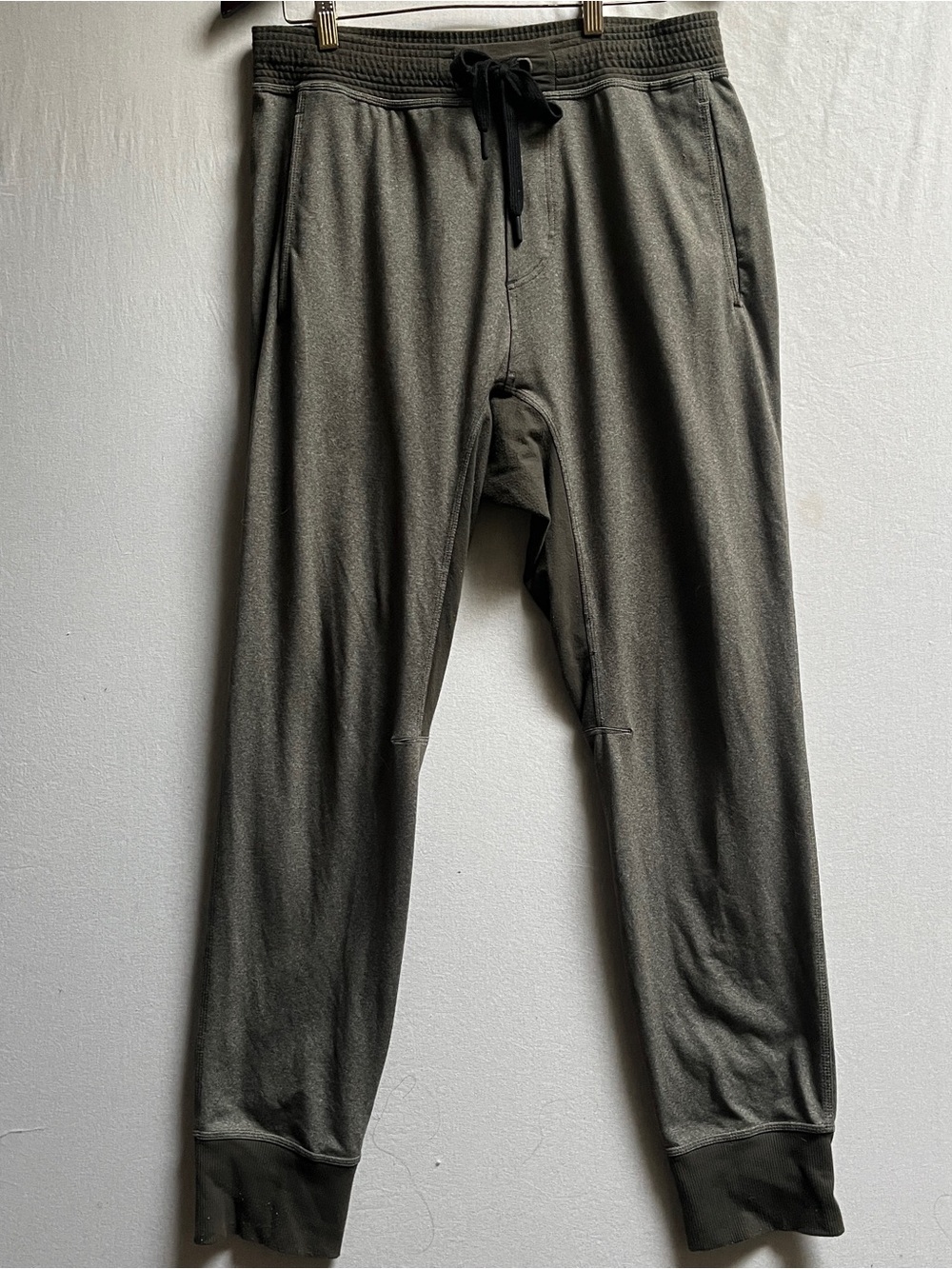 Lululemon Anti-Gravity Luon Athletic Cuffed Jogger Pants L